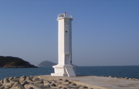 초도항북방파제등대